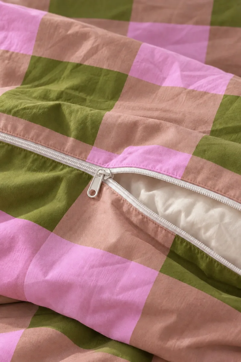 Yeşil Pembe Kareli Nevresim Takımı, Lastikli Çarşaflı, nevresim kenarı yakından